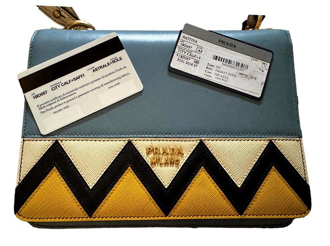 Portefeuille Prada en cuir bleu