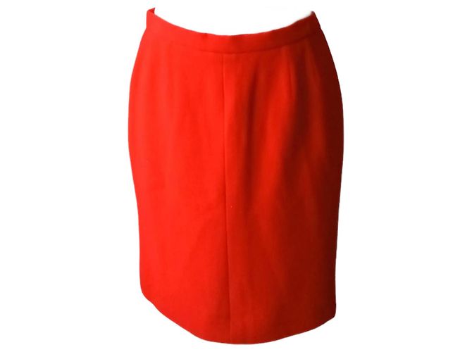 Falda Chanel de lana roja