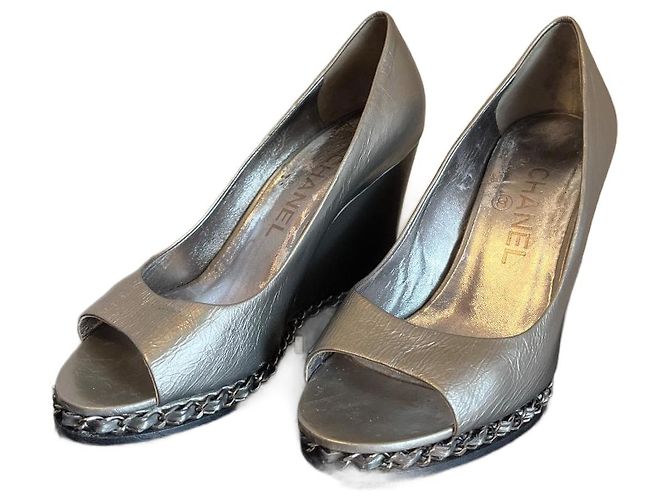 Chanel Silver Leather Open Toe Wedge Heels 36.5 Silvery
