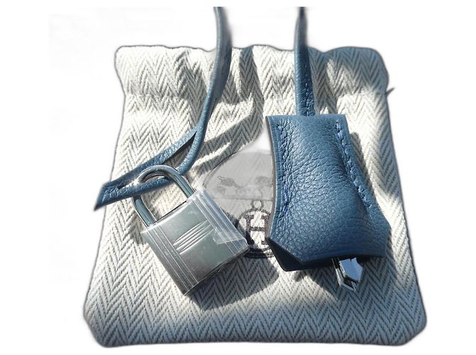 Hermès new togo leather bell, pull tab, and lock blue dustbag Silvery 