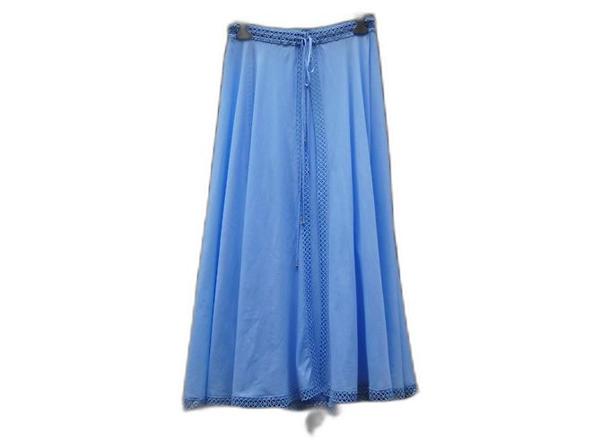 Autre Marque Hellblaues Kleid mit Kordelzug am Brustbereich