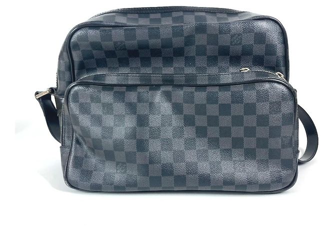 Bolso Io Damier Graphite Louis Vuitton Negro