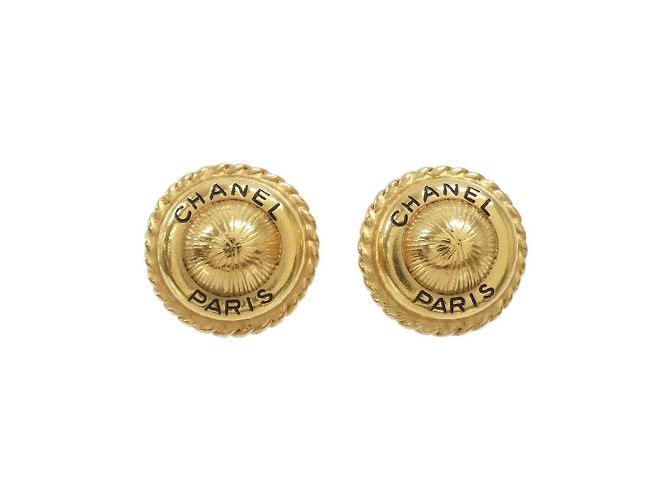 Pendientes de clip dorados de Chanel