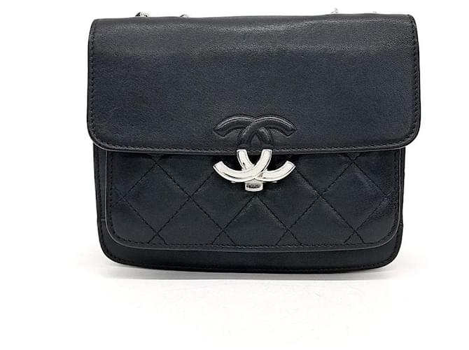 Timeless Chanel Chain Shoulder Bag Black Leather  ref.2340829