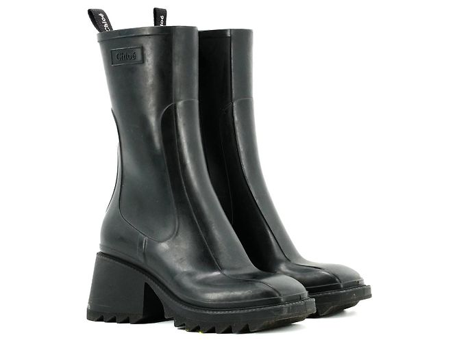 CHLOÉ - Betty Chloé black rubber ankle boots (size 36)