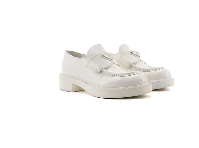 PRADA - Mocassins Prada de chocolate em couro branco escovado (T36.5)