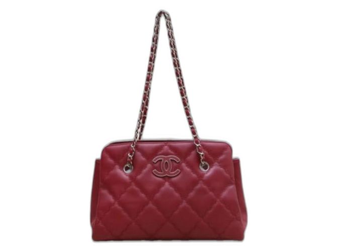 Trendy CC Chanel Handtasche aus rotem Leder mit Silberhardware