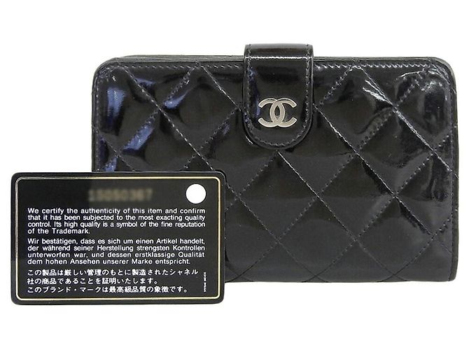 Schwarze Emaille Brieftasche Chanel A48667