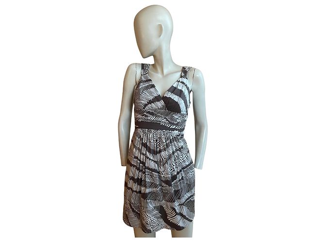 ✨ BCBG Max Azria Petites Kleid mit grafischem Muster Größe 36 ✨ Creme Dunkelbraun