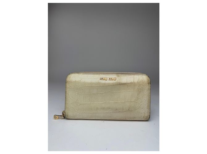 Vintage Miu Miu Leather wallet white