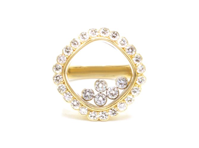 Anillo "Happy Diamonds" de Chopard. Dorado