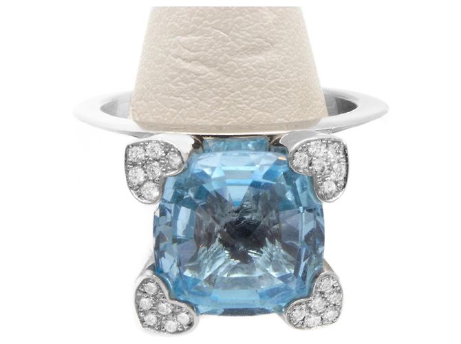 Anillo Chopard de oro blanco con topacio azul y diamantes Plata
