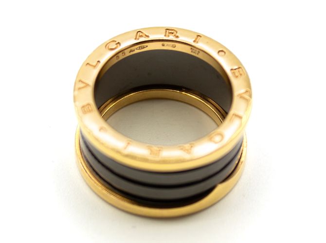 Anello "B Zero 1" di Bulgari. D'oro
