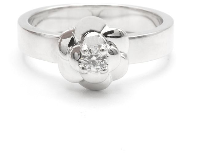 Anello Chanel Camelia in oro bianco 18K e diamante Argento