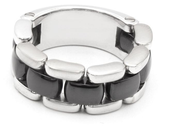 Bague Chanel, modèle "Ultra". Noir