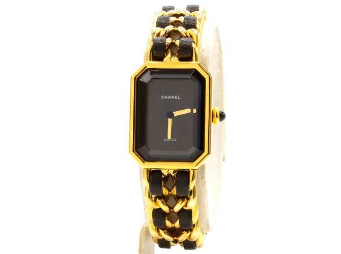 Relógio Première muito elegante da Chanel. Dourado