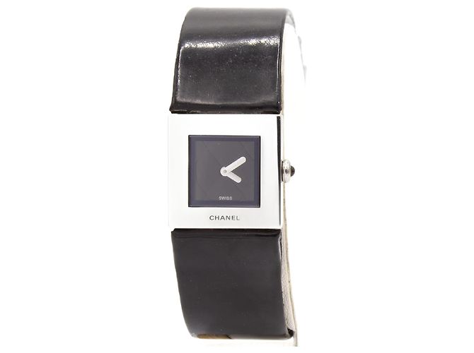 Relógio feminino "MATELASSÉE" da Chanel. Preto