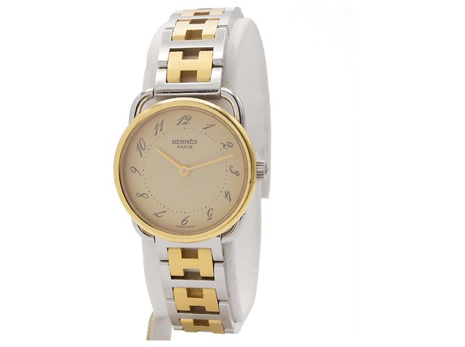 Relógio Arceau feminino da Hermès. Dourado