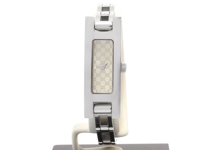 Reloj Gucci, modelo 3900L. Plata