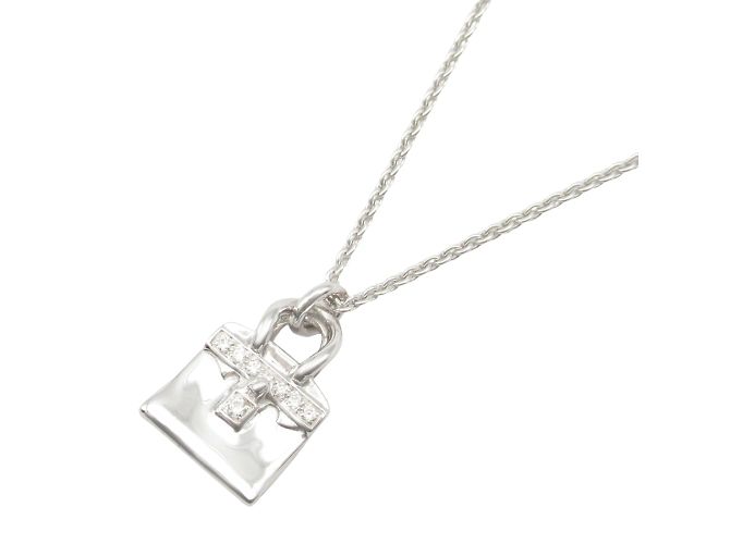 Collar Amuleto Birkin de Hermès en Oro Blanco de 18K