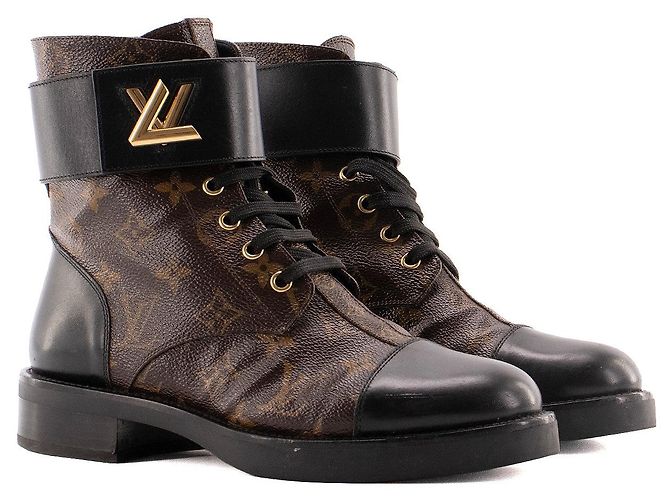 LOUIS VUITTON - Botas Wonderland Louis Vuitton em couro e lona monogramada (T38)