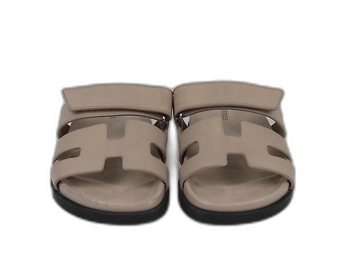 Hermès Beige Mastic Chypre Sandalen
