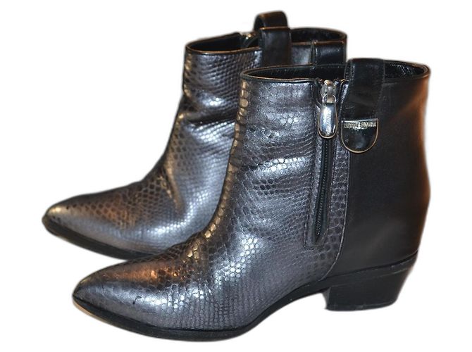 Botines Luciano Padovan de piel negro plata