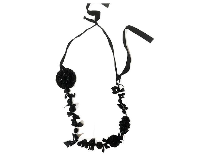 Collana in tessuto e perline Prada Nero 