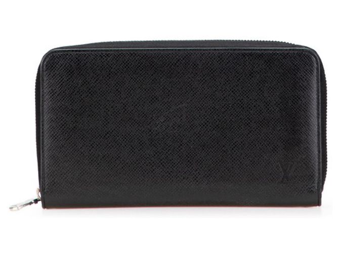 Louis Vuitton Taiga Zippy Organizer NM Black