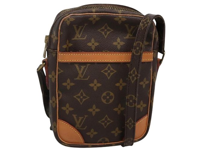LOUIS VUITTON Bolsa de Hombro Monogram Danube M45266 LV Auth gh277 Monograma