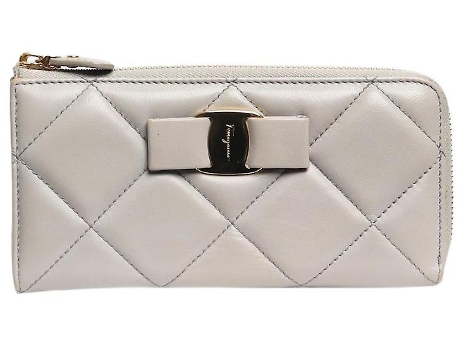 Salvatore Ferragamo Grey leather quilted wallet