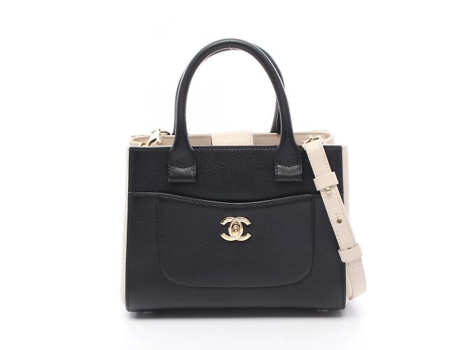 Borsa a Spalla Chanel Neo Executive Tote Nero Crudo