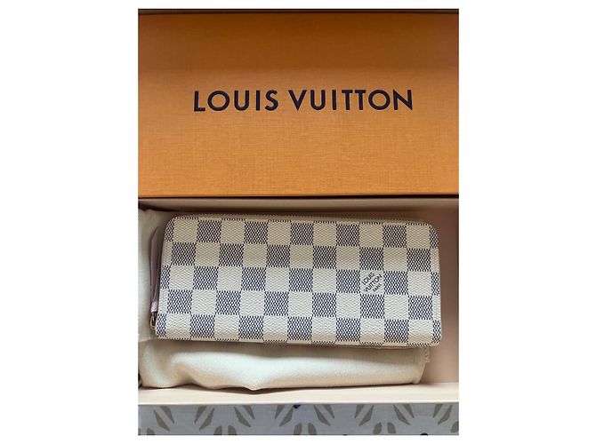 Louis Vuitton Wallets White