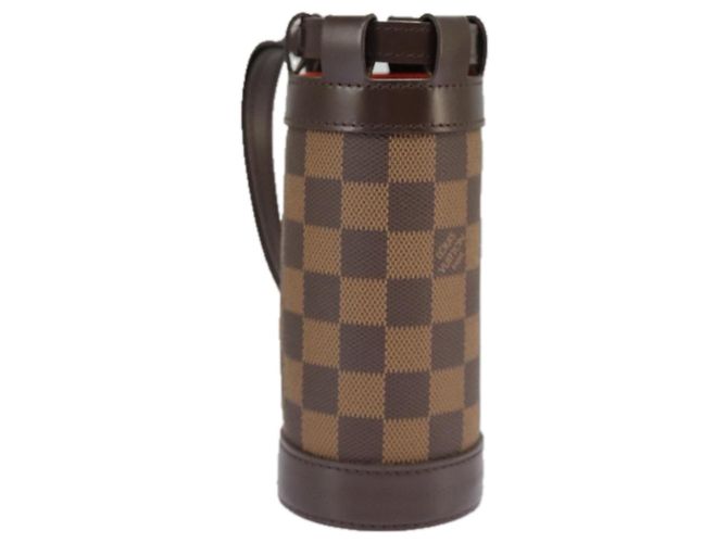 LOUIS VUITTON Estuche para bolas de golf GOLF CUP 2002 HAWAII Damier Ebene M99119 Auth 98910V