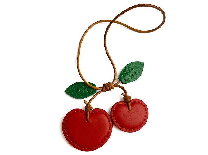 Autre Marque Charm in pelle ciliegie rosse Rosso