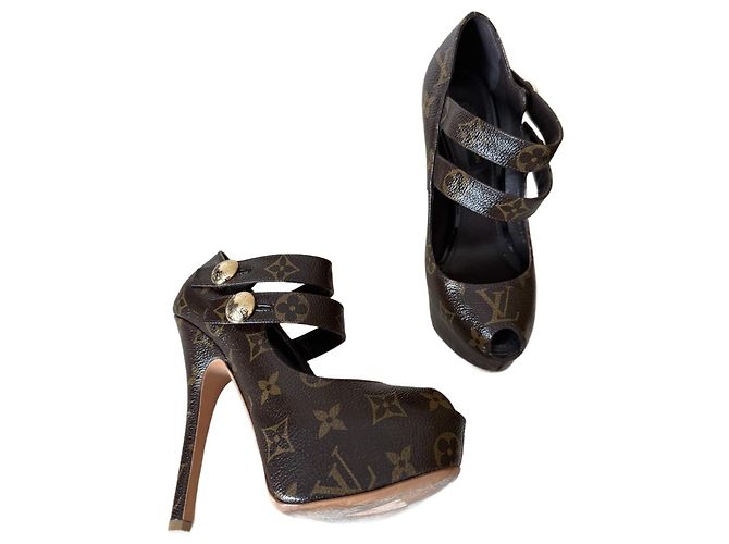 Louis Vuitton Leder High Heels Braun Größe 36