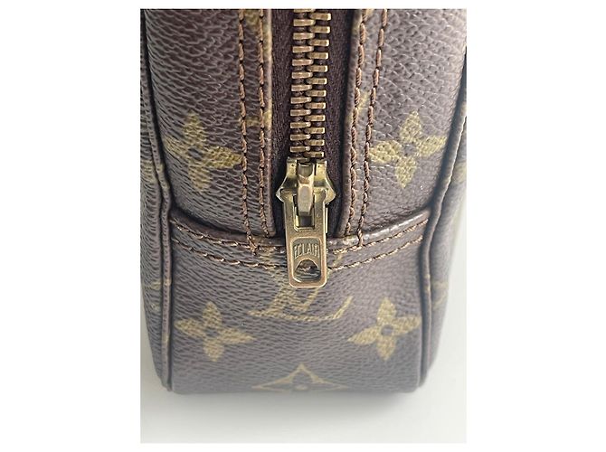 Louis Vuitton Purses, wallets, cases Brown