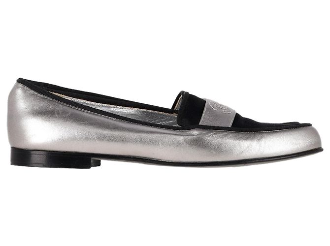Mocassini Chanel CC in pelle nera e argento metallico