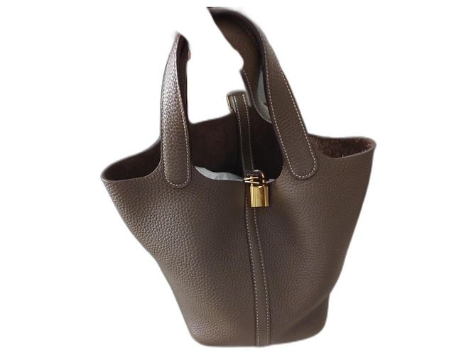 Hermès Picotin 18 Etoupe Gold Details Beige