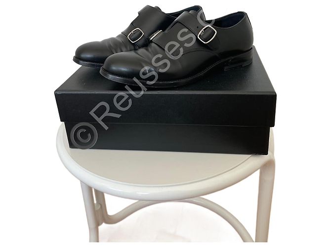 Yves Saint Laurent Derbies à boucles en cuir Saint Laurent Paris 