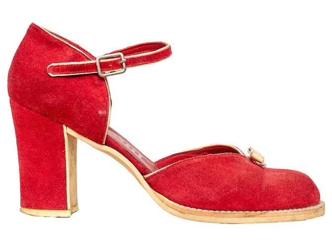 Miu Miu Suede Suede Pumps Red