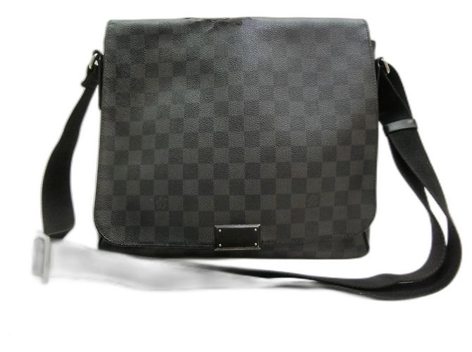 Louis Vuitton District MM Damier Graphite Borsa a Spalla Nera Nero
