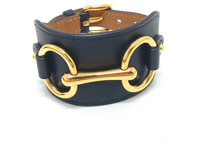 Pulseira Bangle Horsebit Hermès em Couro Swift Preto