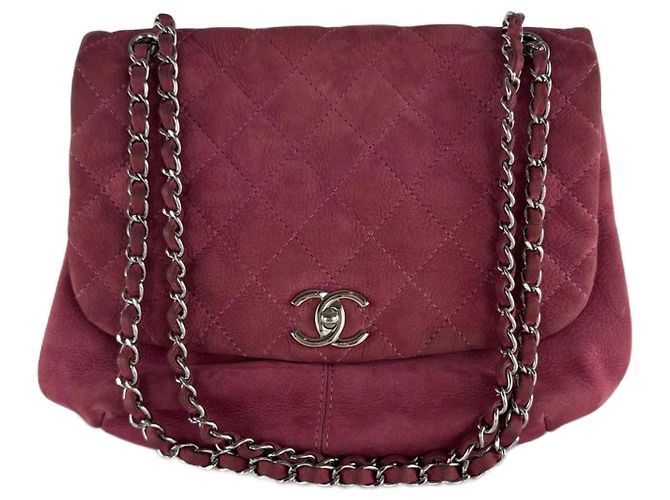 Classique Sac à rabat en caviar doux Chanel rose