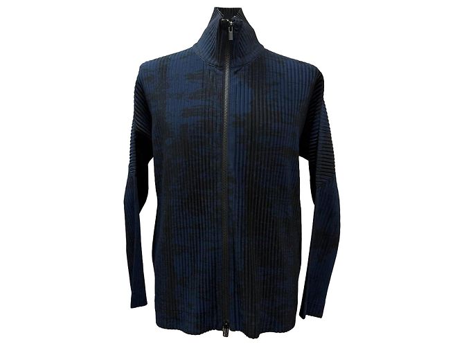 Issey Miyake Men Zipped Jacket in Navy Blue Polyester Multiple colors