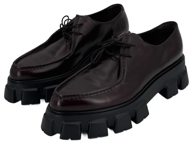 Scarpe stringate Prada Monolith in pelle marrone 
