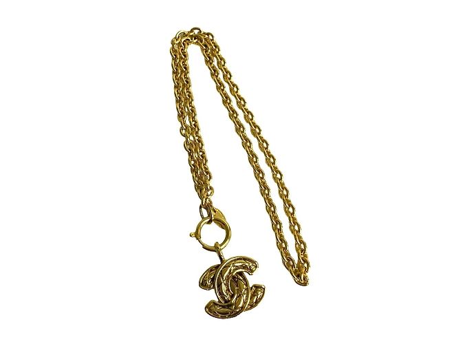 Collier Plaqué Or avec Motif Coco de Chanel
