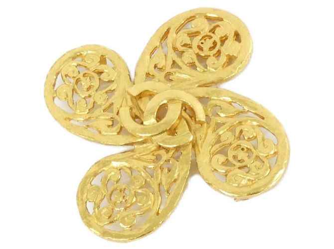 Chanel Goldbrosche Golden