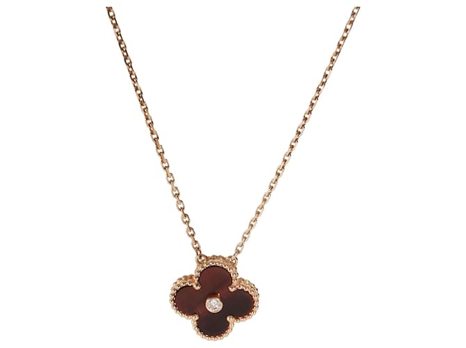Pendente Vintage Alhambra Edizione Limitata 2017 in Oro Rosa e Diamanti di Van Cleef & Arpels 
