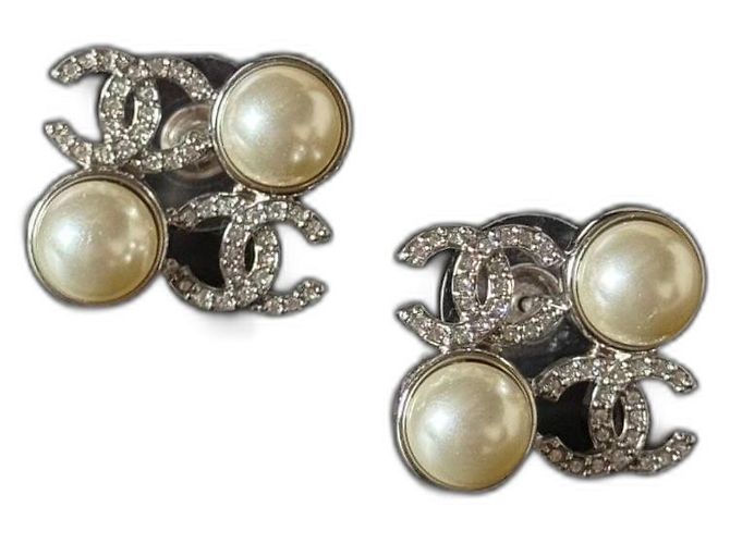 Cambon Brincos Chanel com strass e pérolas fantasia Prata
